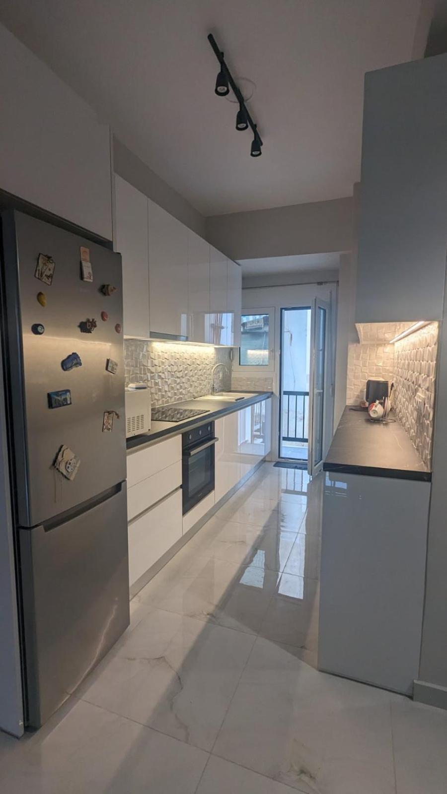 Luxury & Spacious Apartment In Athena Bagian luar foto