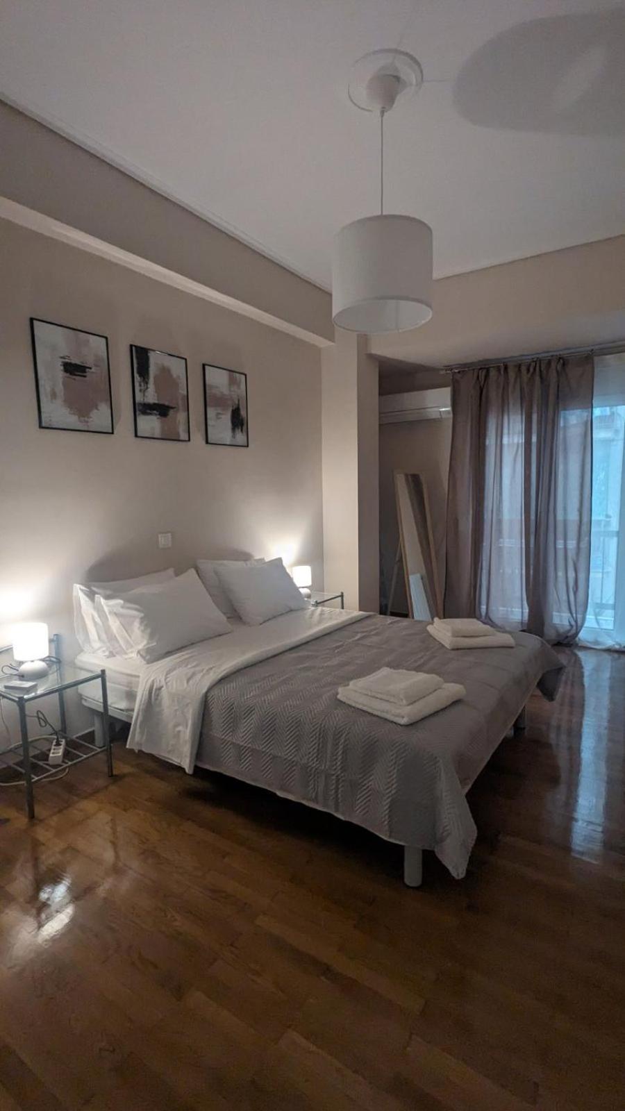 Luxury & Spacious Apartment In Athena Bagian luar foto