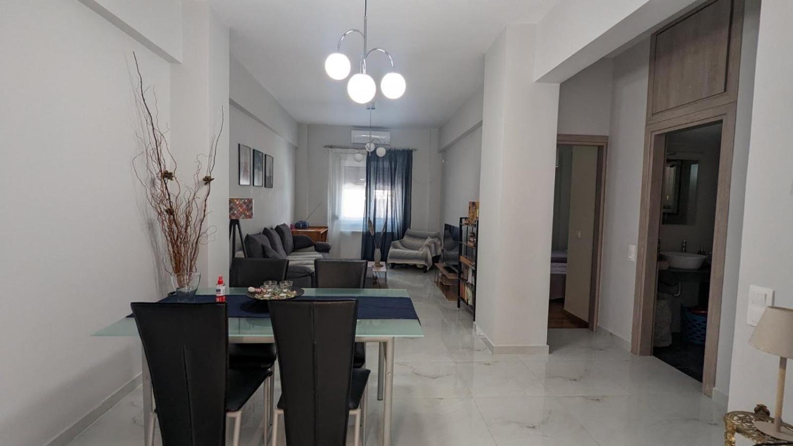 Luxury & Spacious Apartment In Athena Bagian luar foto