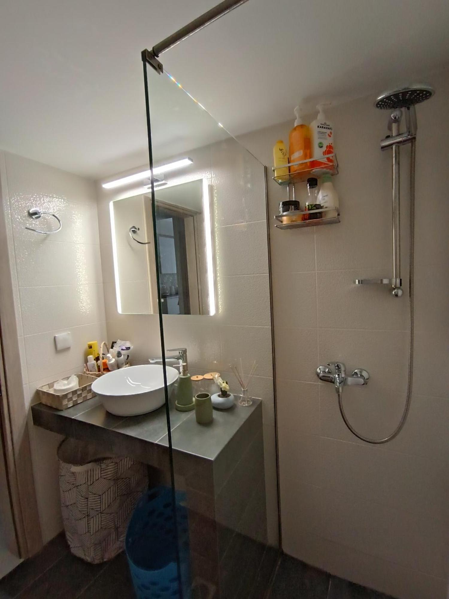 Luxury & Spacious Apartment In Athena Bagian luar foto