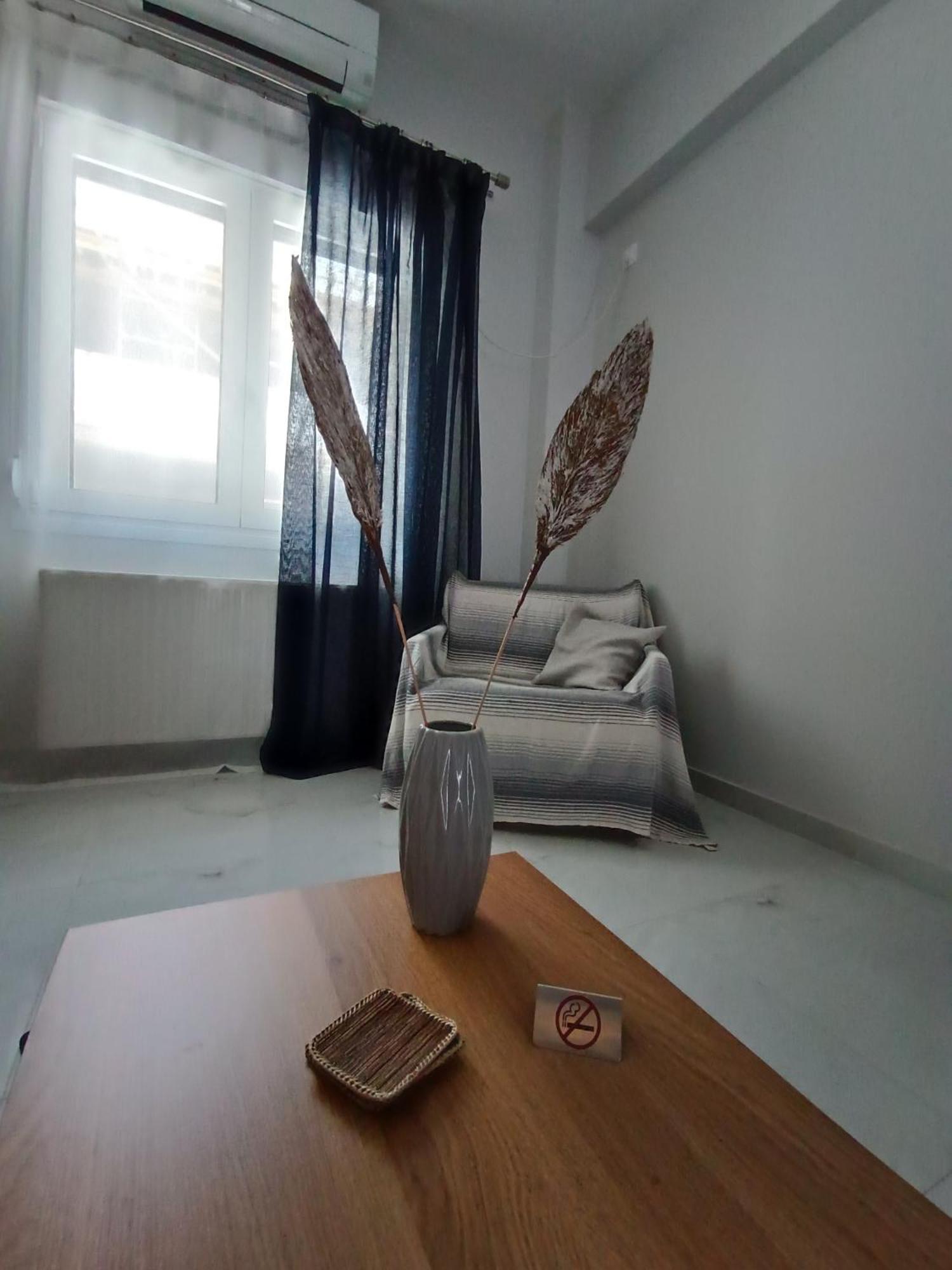 Luxury & Spacious Apartment In Athena Bagian luar foto