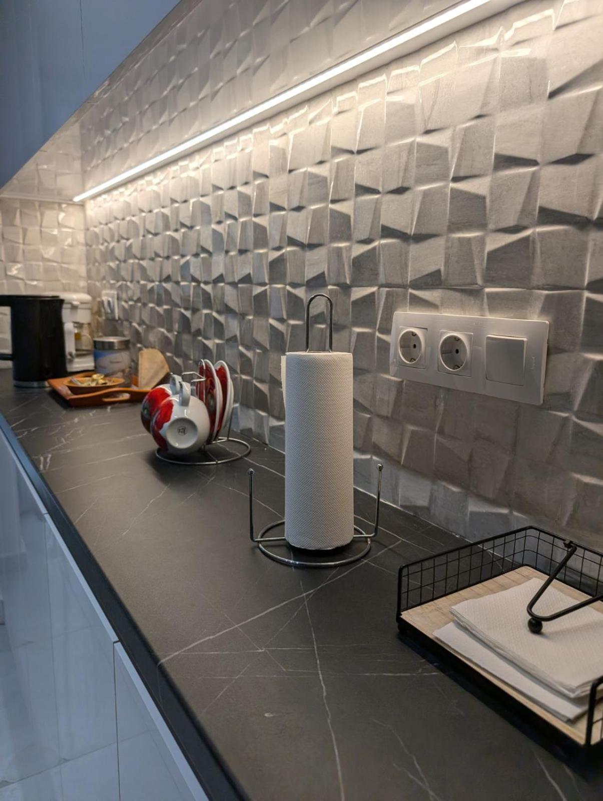 Luxury & Spacious Apartment In Athena Bagian luar foto